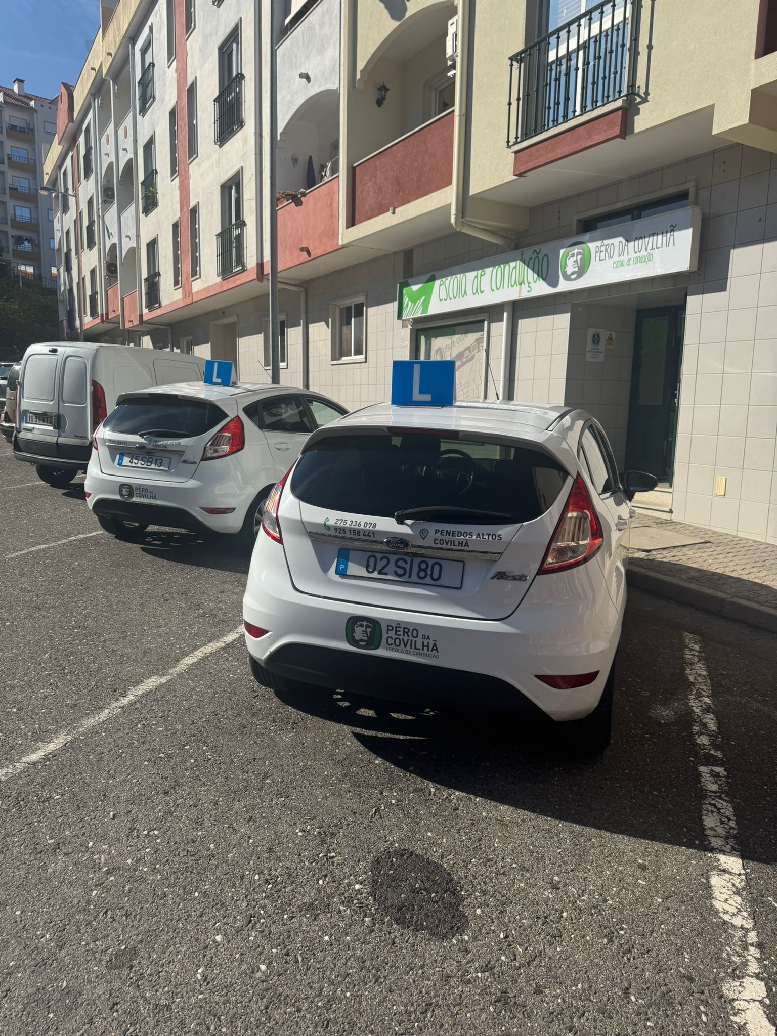 Carros da Escola